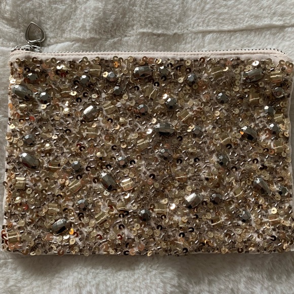 New Monique Lhuillier & Pottery Barn Blossom Beaded Makeup Bag - Picture 3 of 3